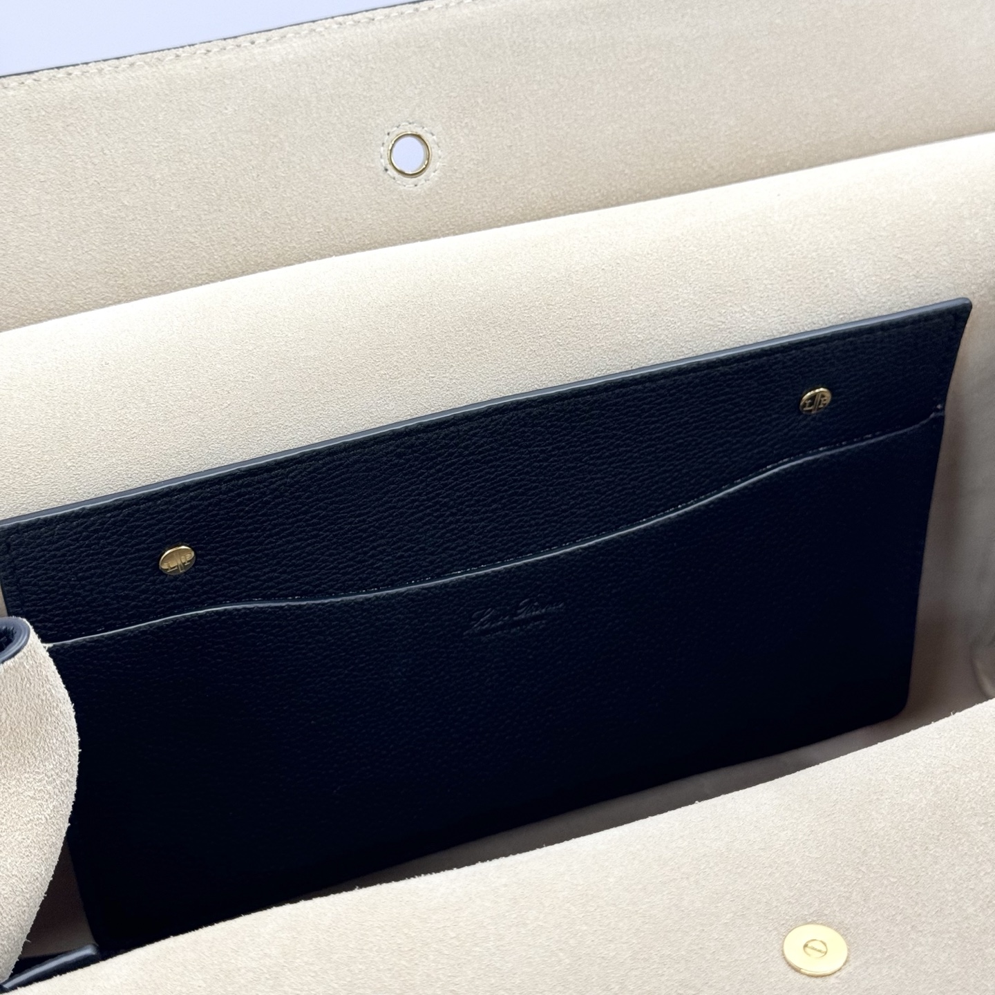 Loro Piana Loom bag L32 Grained Calfskin Black/Sun Gold | Loro Piana CC