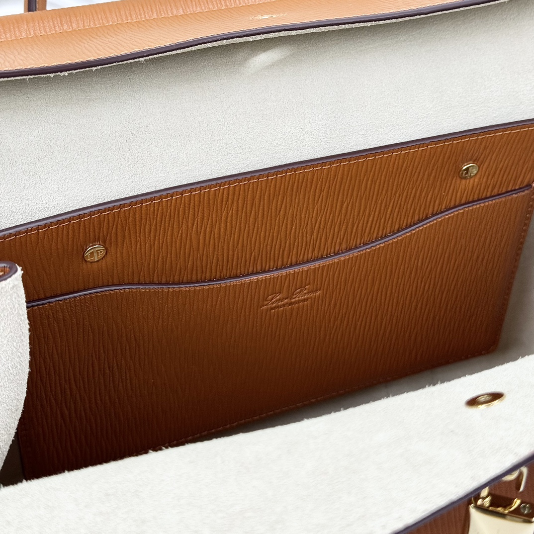 Loro Piana Loom bag L32 Calfskin Warm Tan/Sun Gold | Loro Piana G