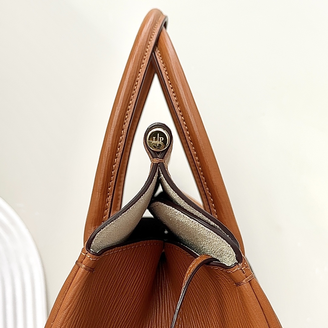 Loro Piana Loom bag L32 Calfskin Warm Tan/Sun Gold | Loro Piana G