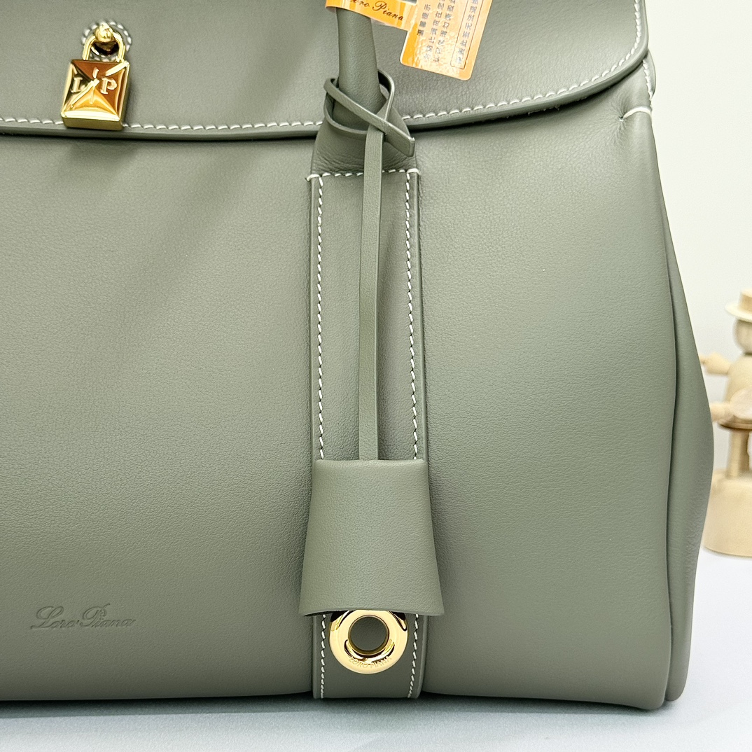 Loro Piana Loom bag L25 Calfskin Glory Green/Sun Gold | Loro Piana SA