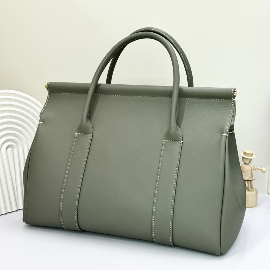 Loro Piana Loom bag L25 Calfskin Glory Green/Sun Gold | Loro Piana SA