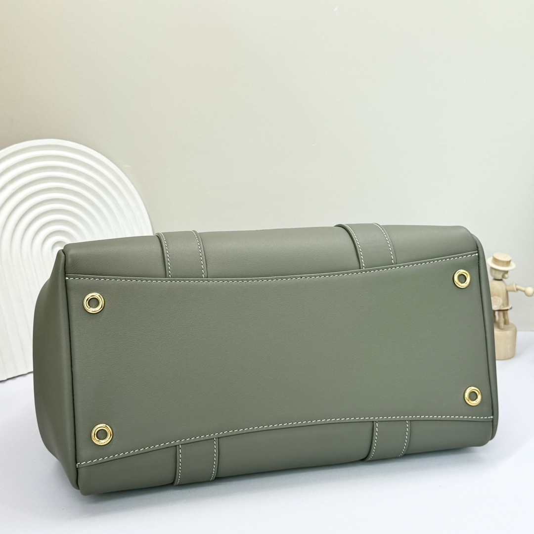 Loro Piana Loom bag L25 Calfskin Glory Green/Sun Gold | Loro Piana SA