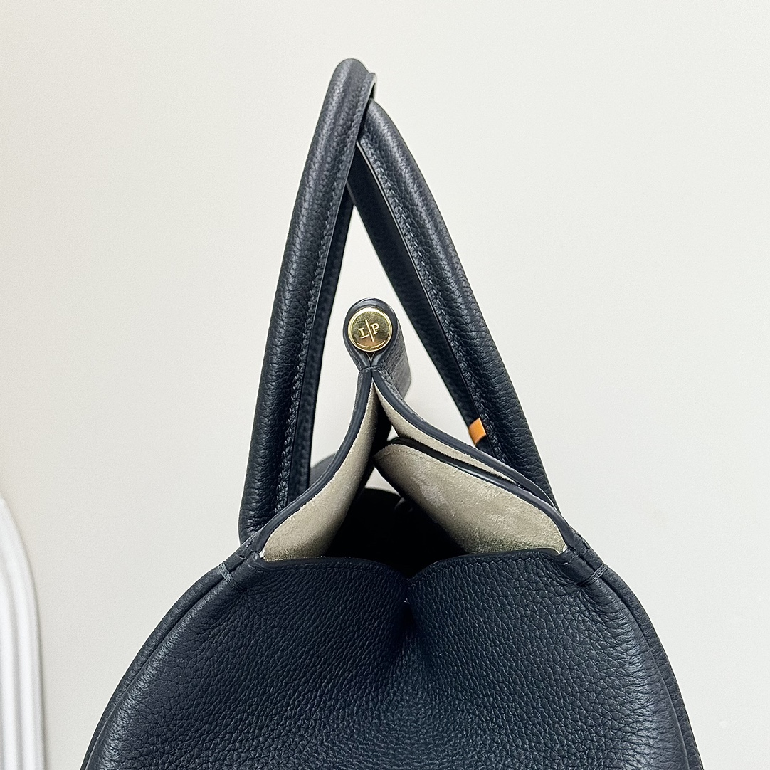 Loro Piana Loom bag L32 Grained Calfskin Navy Blue | Loro Piana