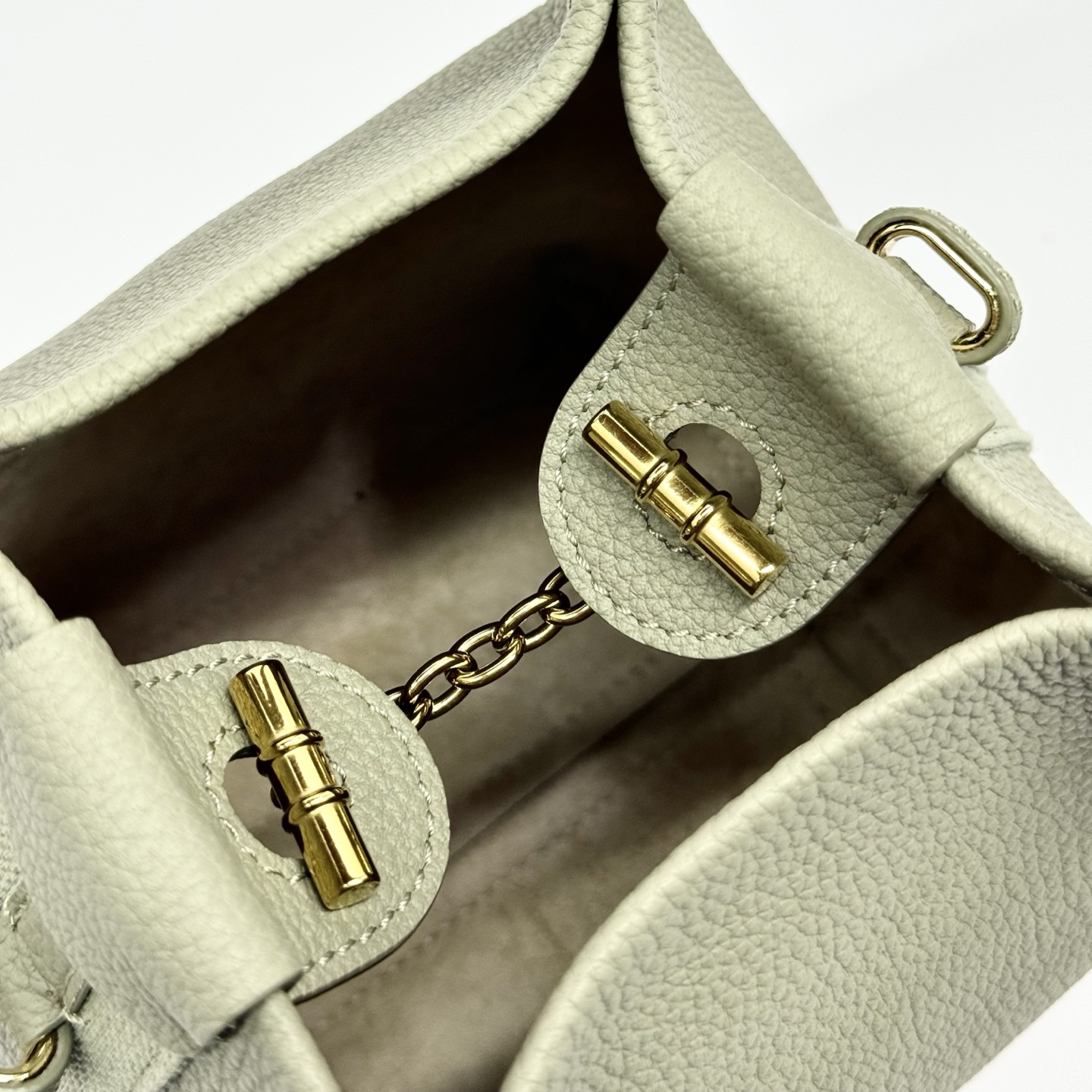 Loro Piana Micro Bale bag Grained Calfskin Dark Lichen Green | Loro Piana