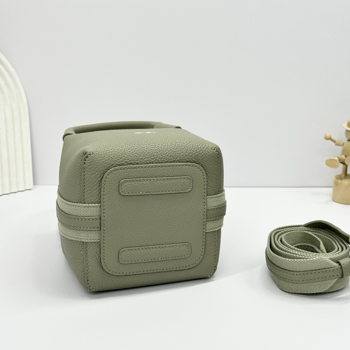 Loro Piana Micro Bale bag Grained Calfskin Dark Lichen Green | Loro Piana