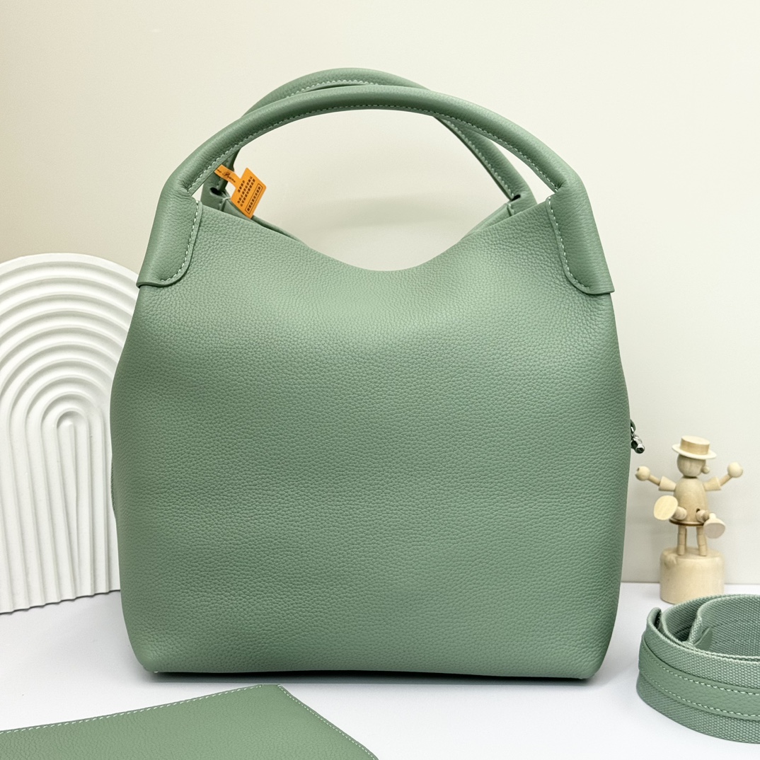 Loro Piana Large Bale bag Grained Calfskin Sage Brush Leaves green | Loro Piana