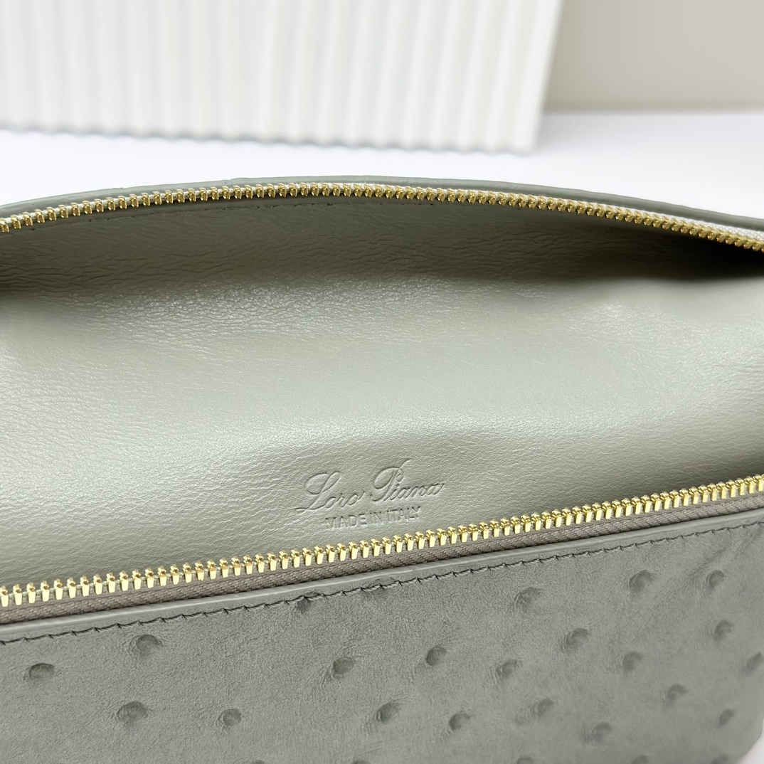 Loro Piano Extra Pocket L19 Ostrich Leather green