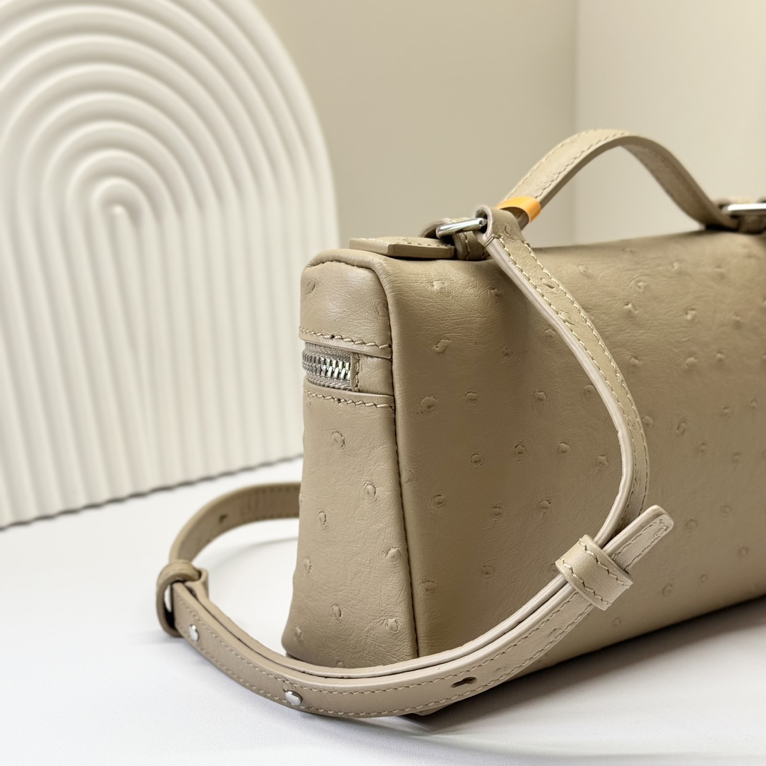 Loro Piano Extra Pocket L19 Ostrich Leather bag beige