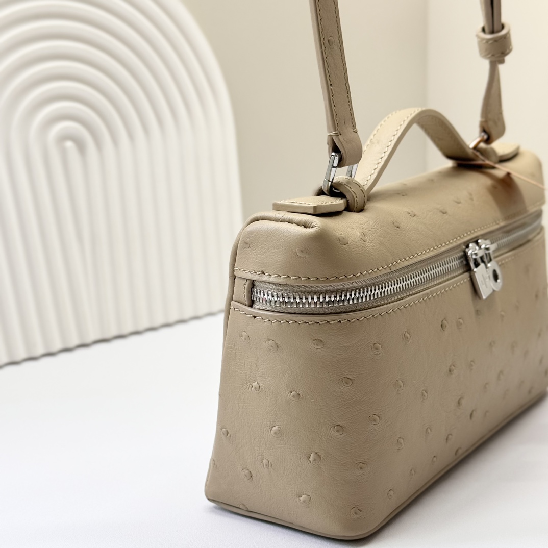 Loro Piano Extra Pocket L19 Ostrich Leather bag beige