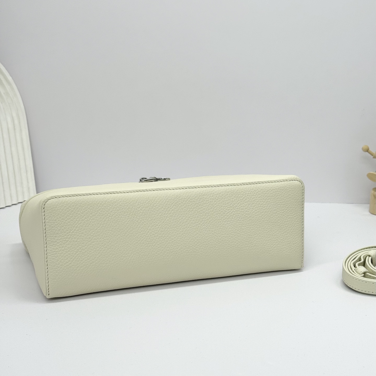 Loro Piana  neo pouch leather crossbody bag - white beige