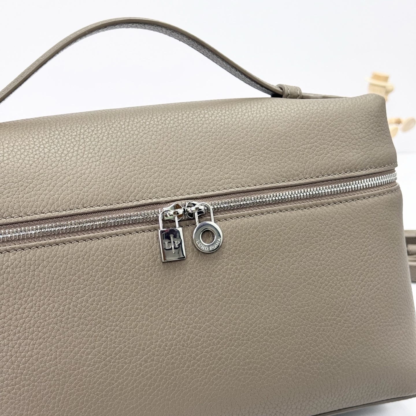 Loro Piana Leather L19 Extra Pocket - Brown Crossbody