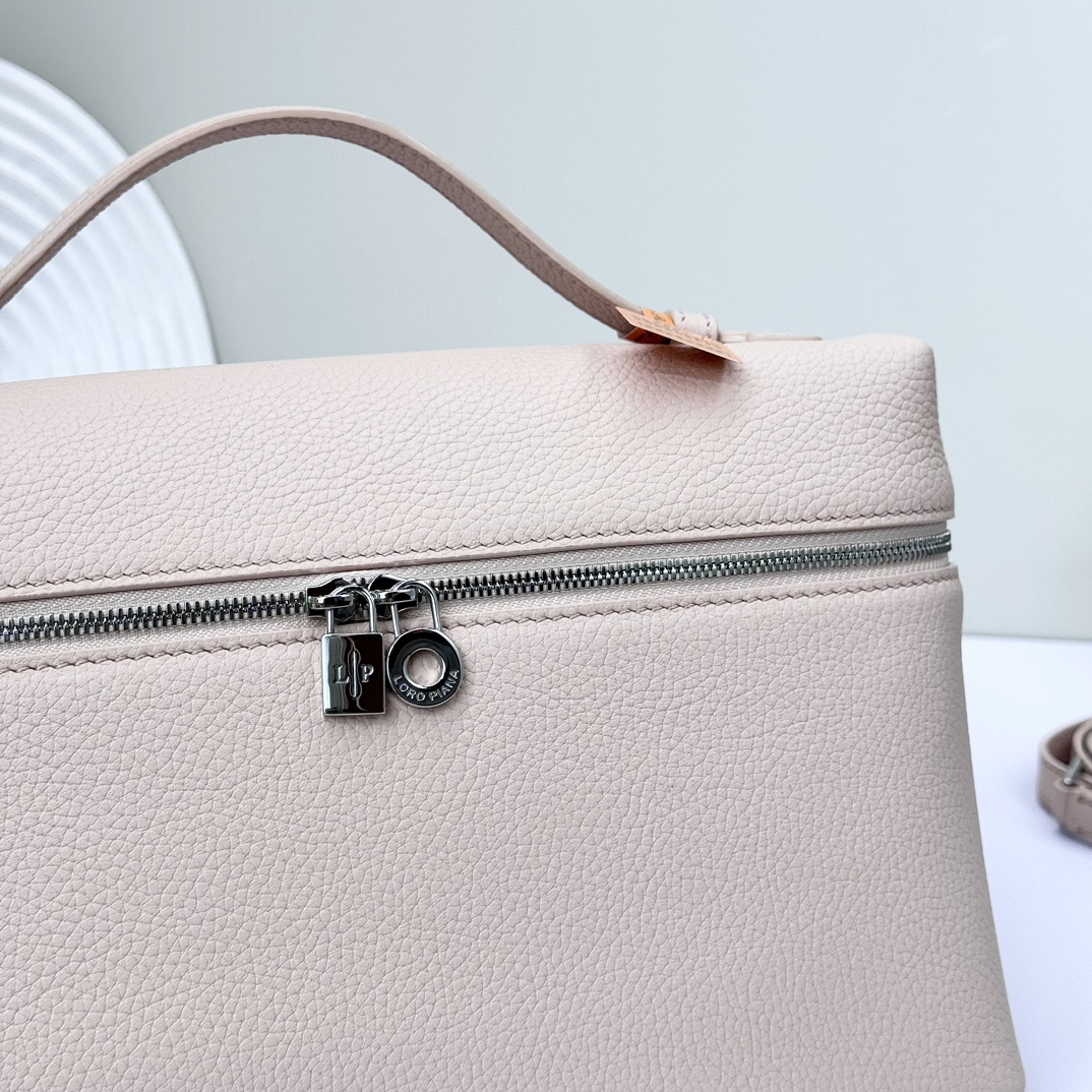 Loro Piana Leather L19 Extra Pocket - pink Crossbody