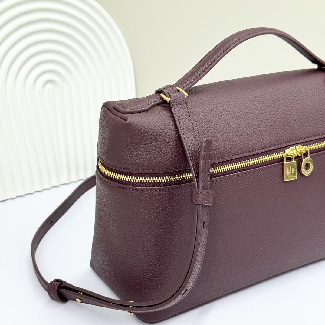 Extra pocket leather handbag Loro Piana Burgundy in Leather - 43067743