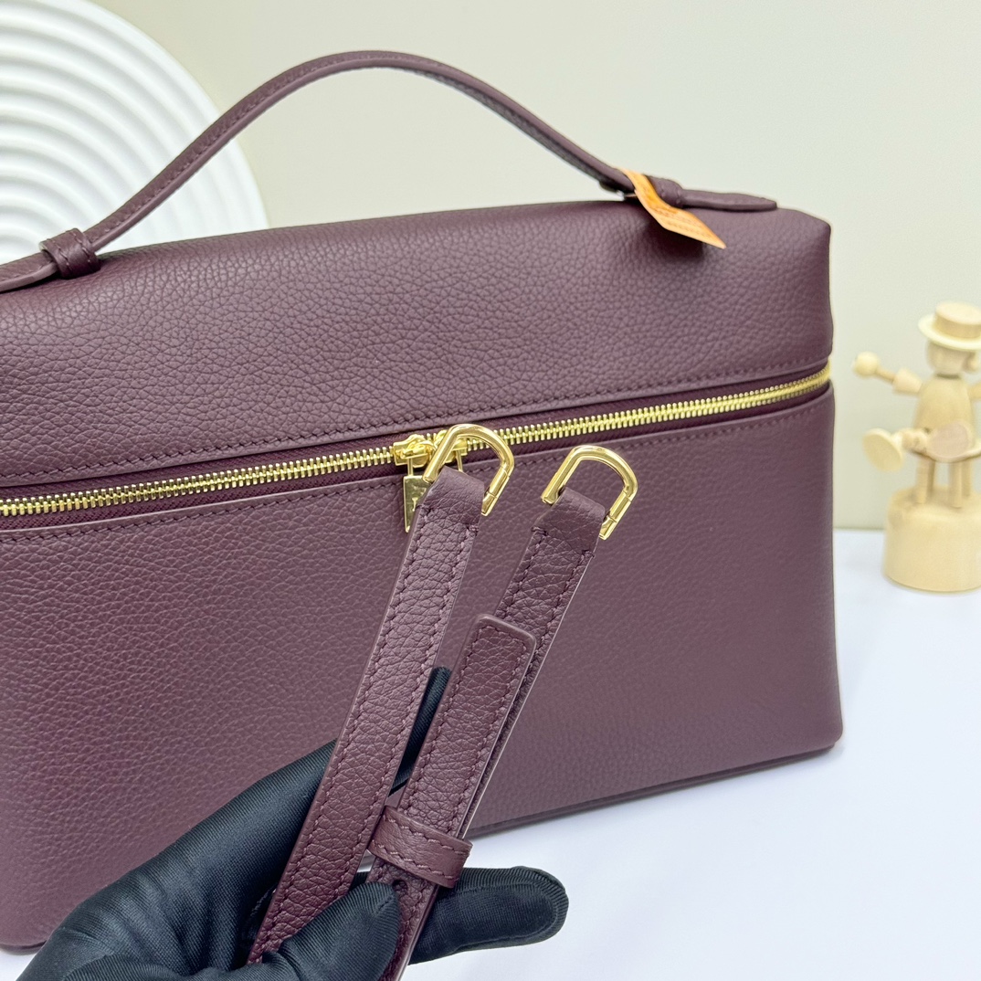 Extra pocket leather handbag Loro Piana Burgundy in Leather - 43067743