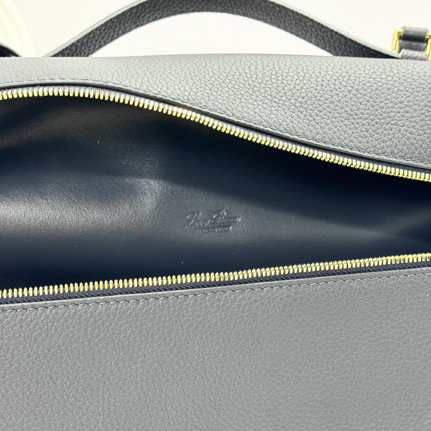 Loro Piana  neo pouch leather crossbody bag - 8000 black