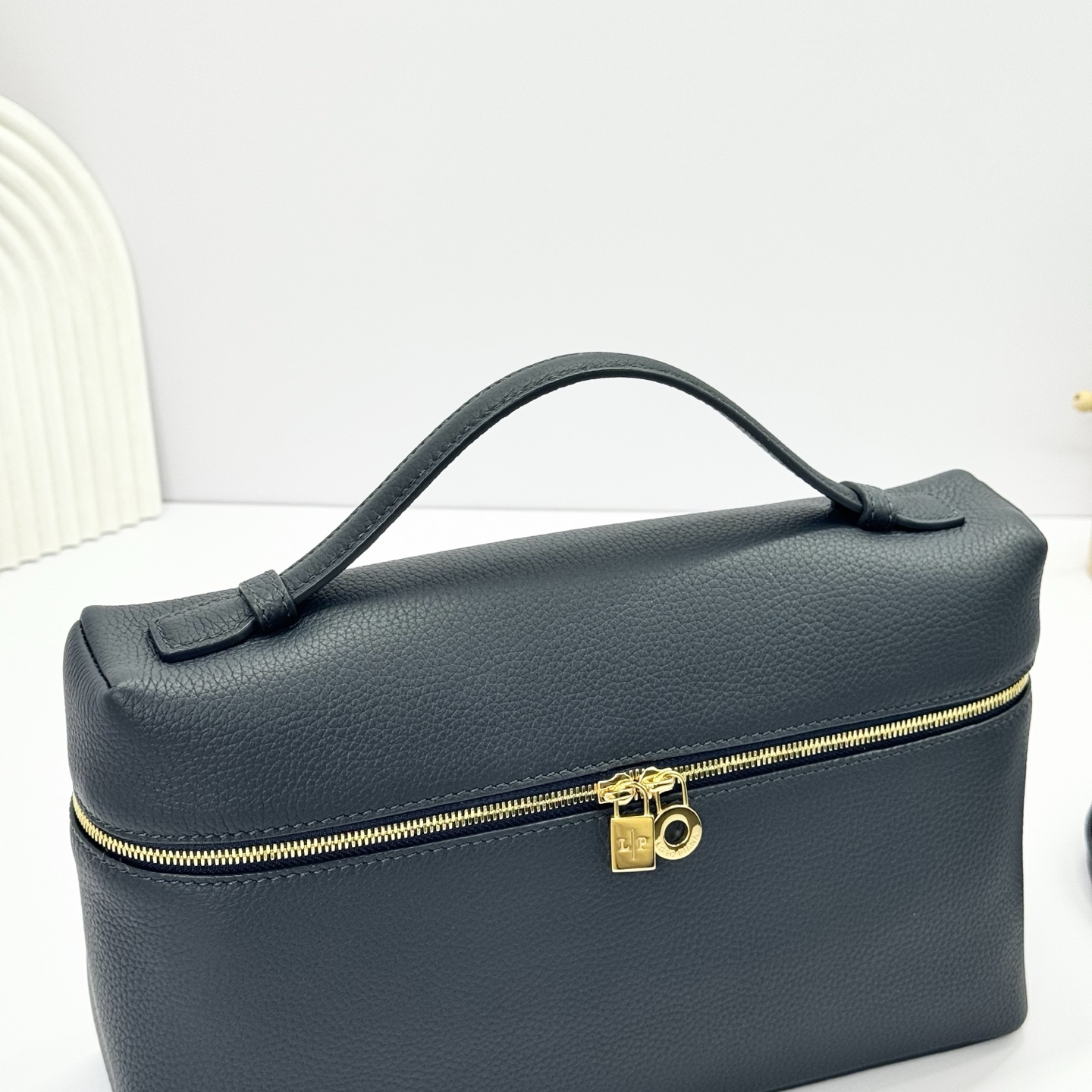 Loro Piana  neo pouch leather crossbody bag - 8000 black