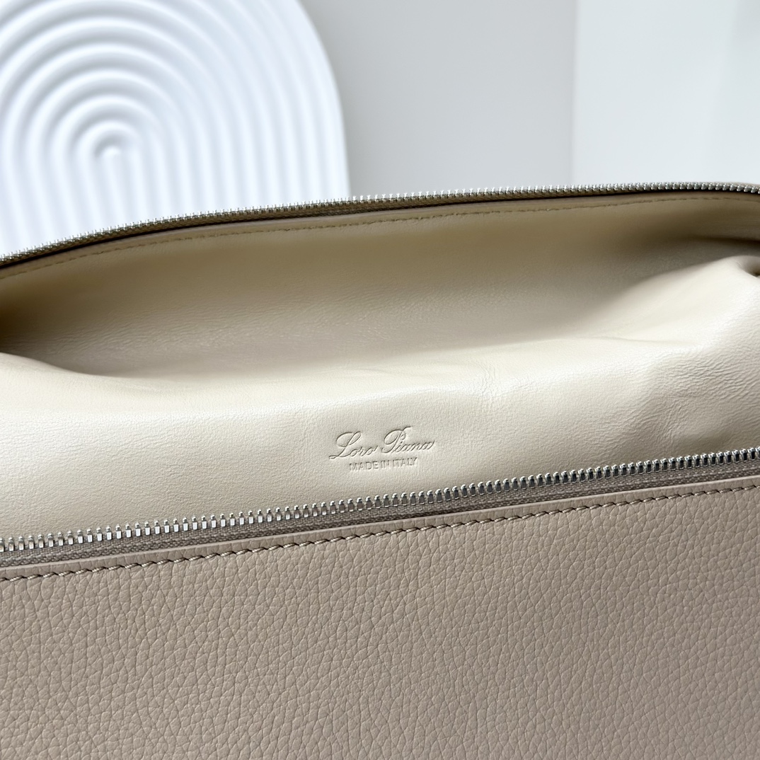 Loro Piana Leather crossbody bag Loro Piana Brown in Leather -
