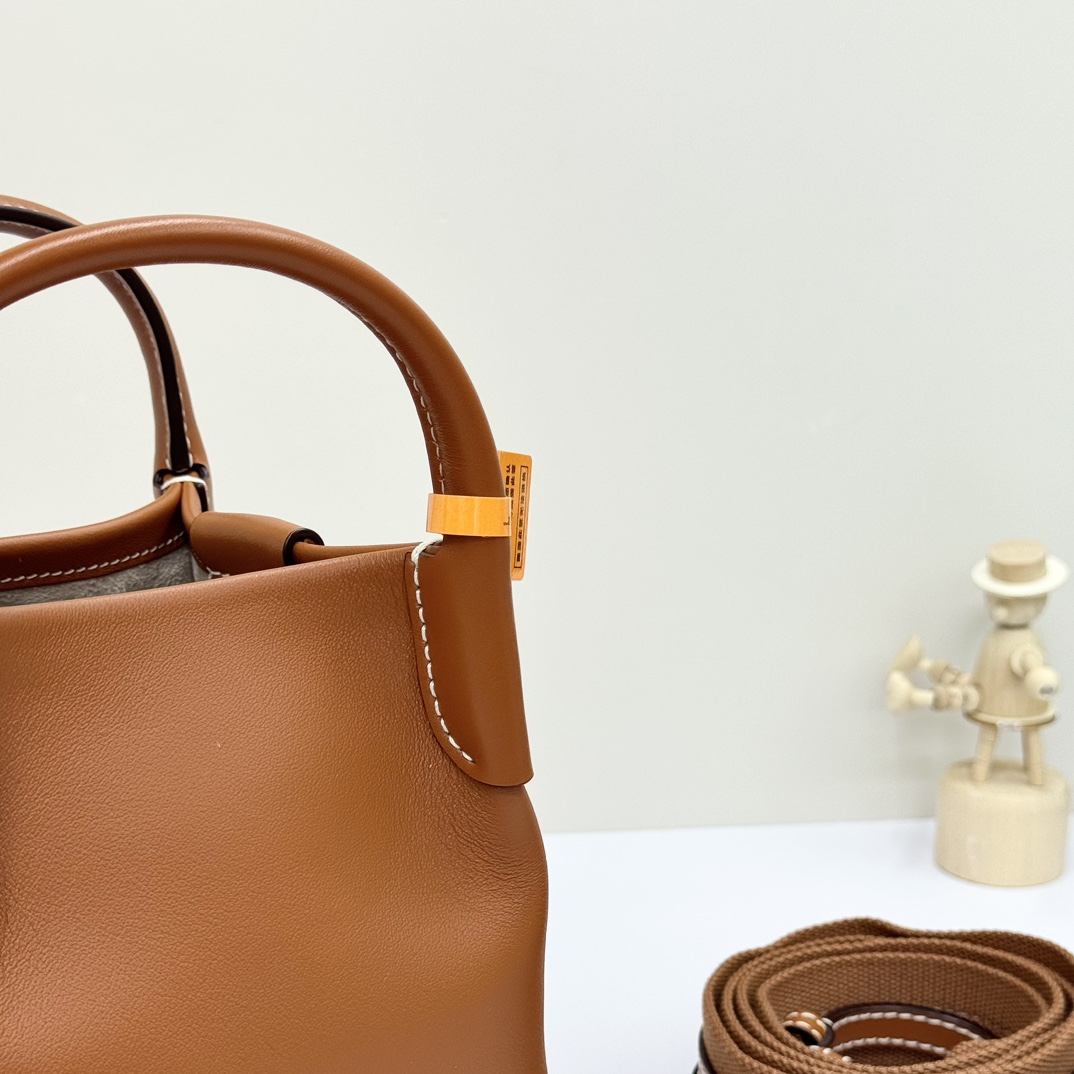 Loro Piana Micro Bale bag Smooth Calfskin Warm Tan | Loro Piana