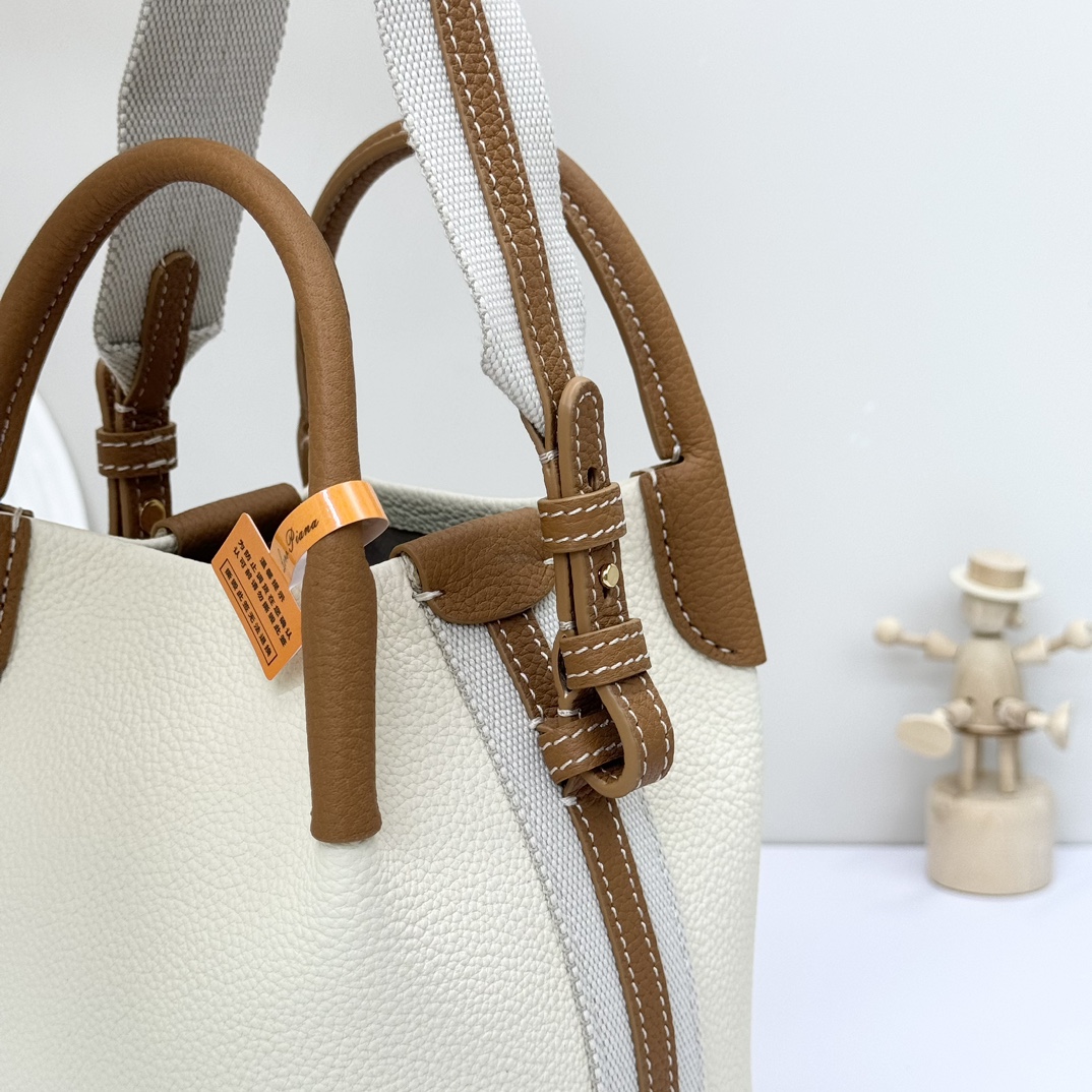 Loro Piana Small Bale bag Calfskin Whisper White/Wheat Bran/Sun Gold |