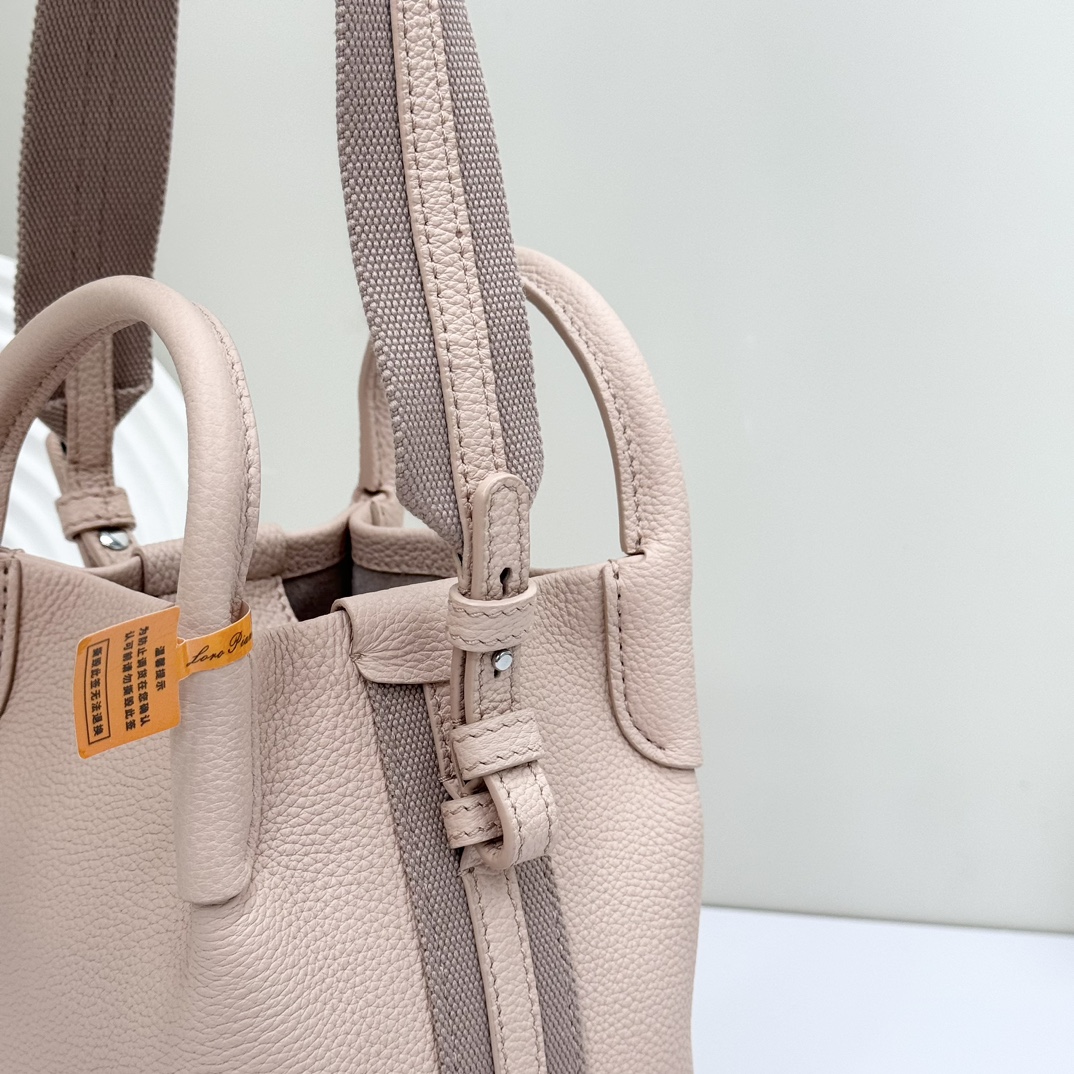 Loro Piana Micro Bale bag Grained Calfskin pink Light Mastic/Antique Silver | Loro Piana US