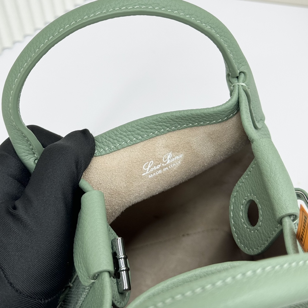 Loro Piana Micro Bale bag Grained Calfskin Dark Lichen Green | Loro Piana