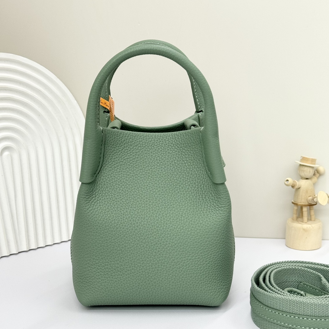 Loro Piana Micro Bale bag Grained Calfskin Dark Lichen Green | Loro Piana