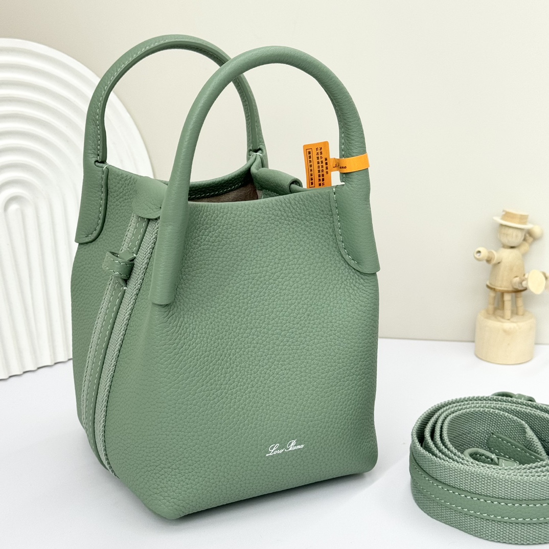 Loro Piana Micro Bale bag Grained Calfskin Dark Lichen Green | Loro Piana