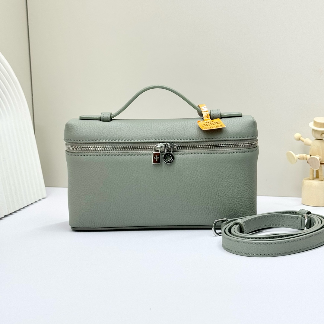 Loro Piana Extra Pocket backpack L23.5 Grained Calfskin