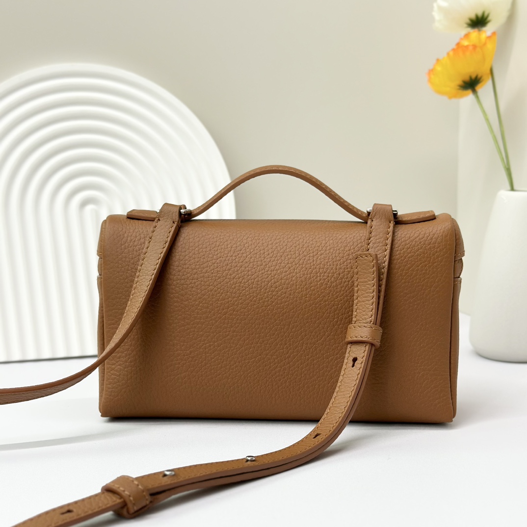 Loro Piana Extra pocket leather handbag Loro Piana Brown in Leather -