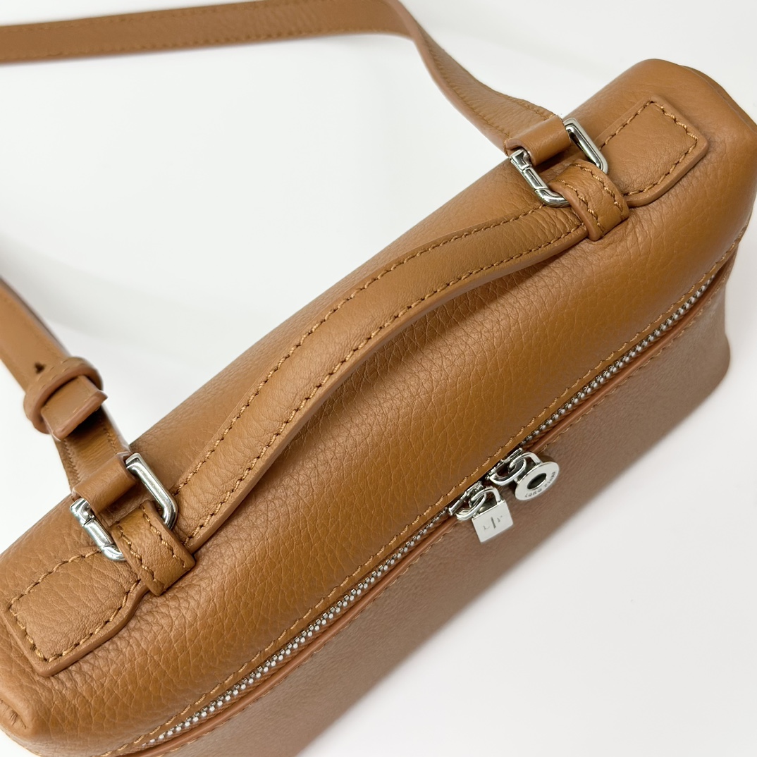 Loro Piana Extra pocket leather handbag Loro Piana Brown in Leather -