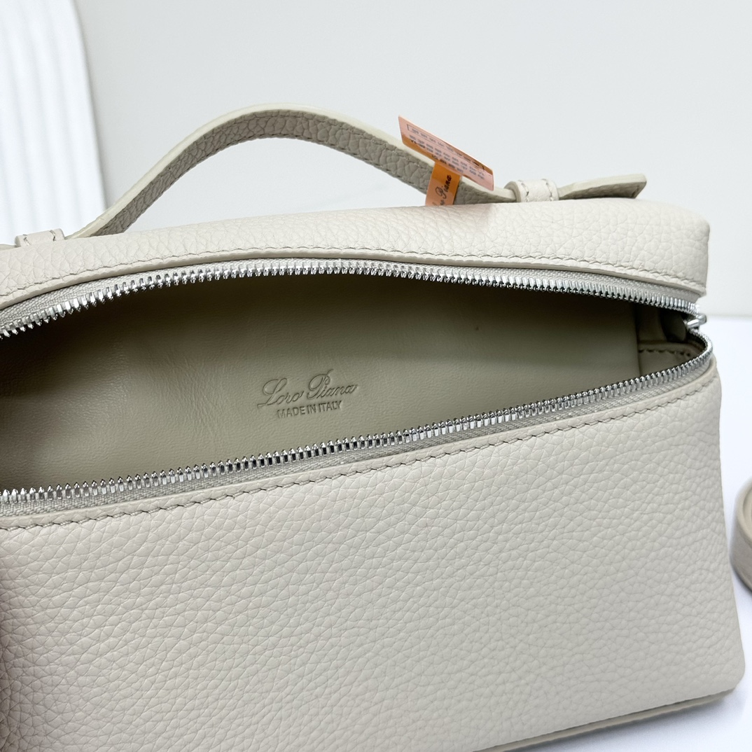 Loro Piana Extra Pocket 19 leather top handle bag -