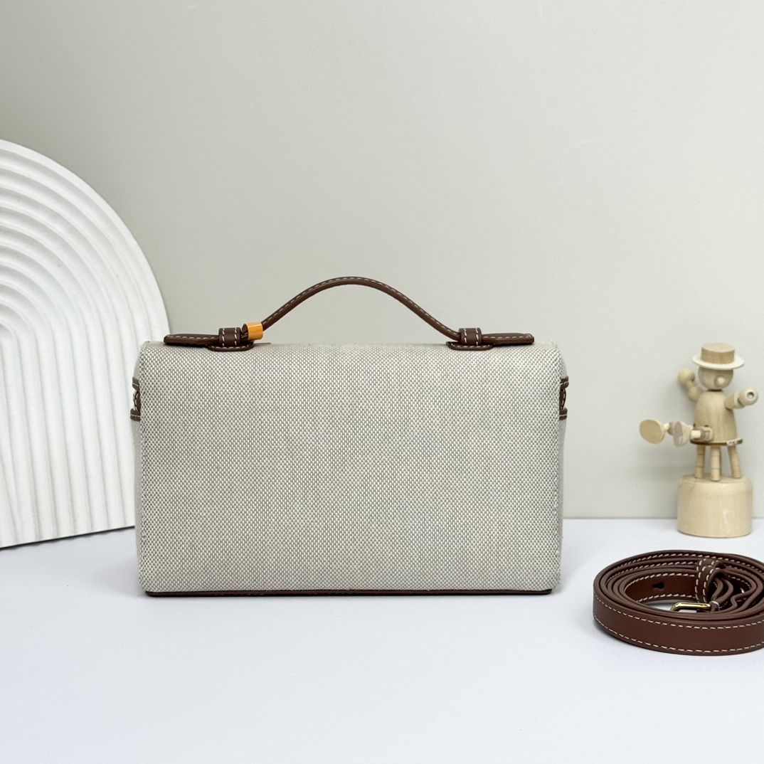 Loro Piana Extra Pocket Medium Canvas Tote Bag in White |