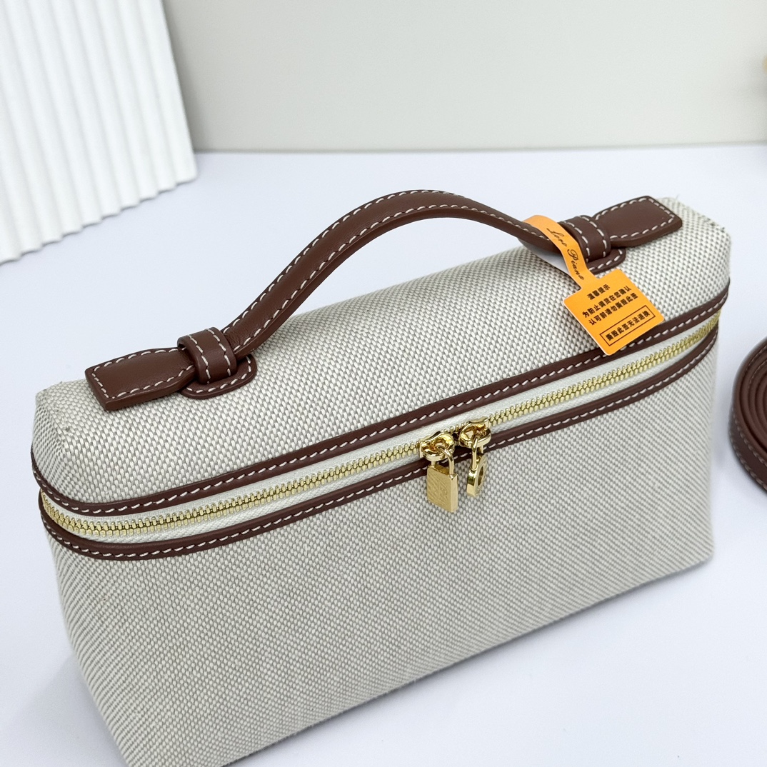 Loro Piana Extra Pocket Medium Canvas Tote Bag in White |