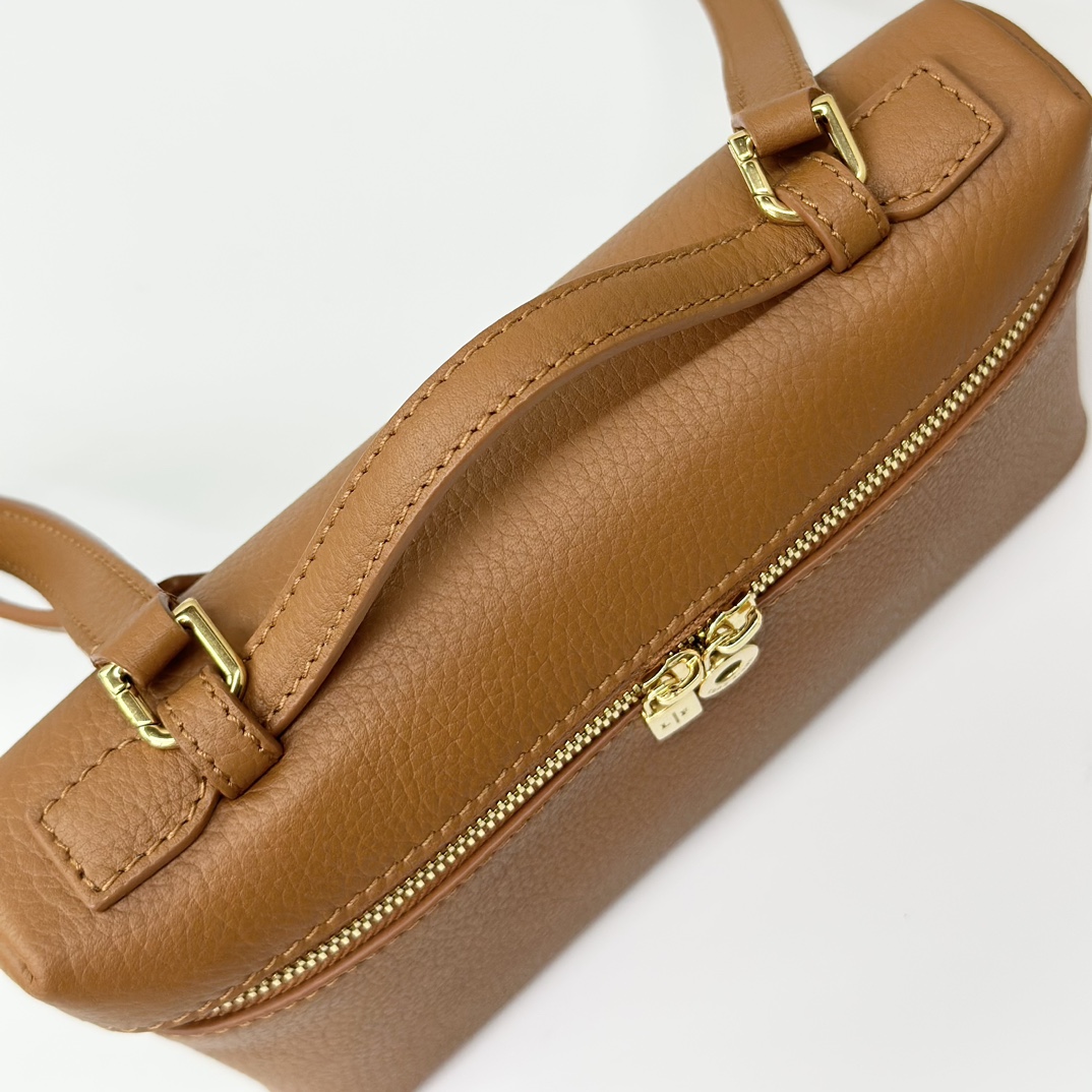 Leather bag Loro Piana Camel in Leather - 39208743