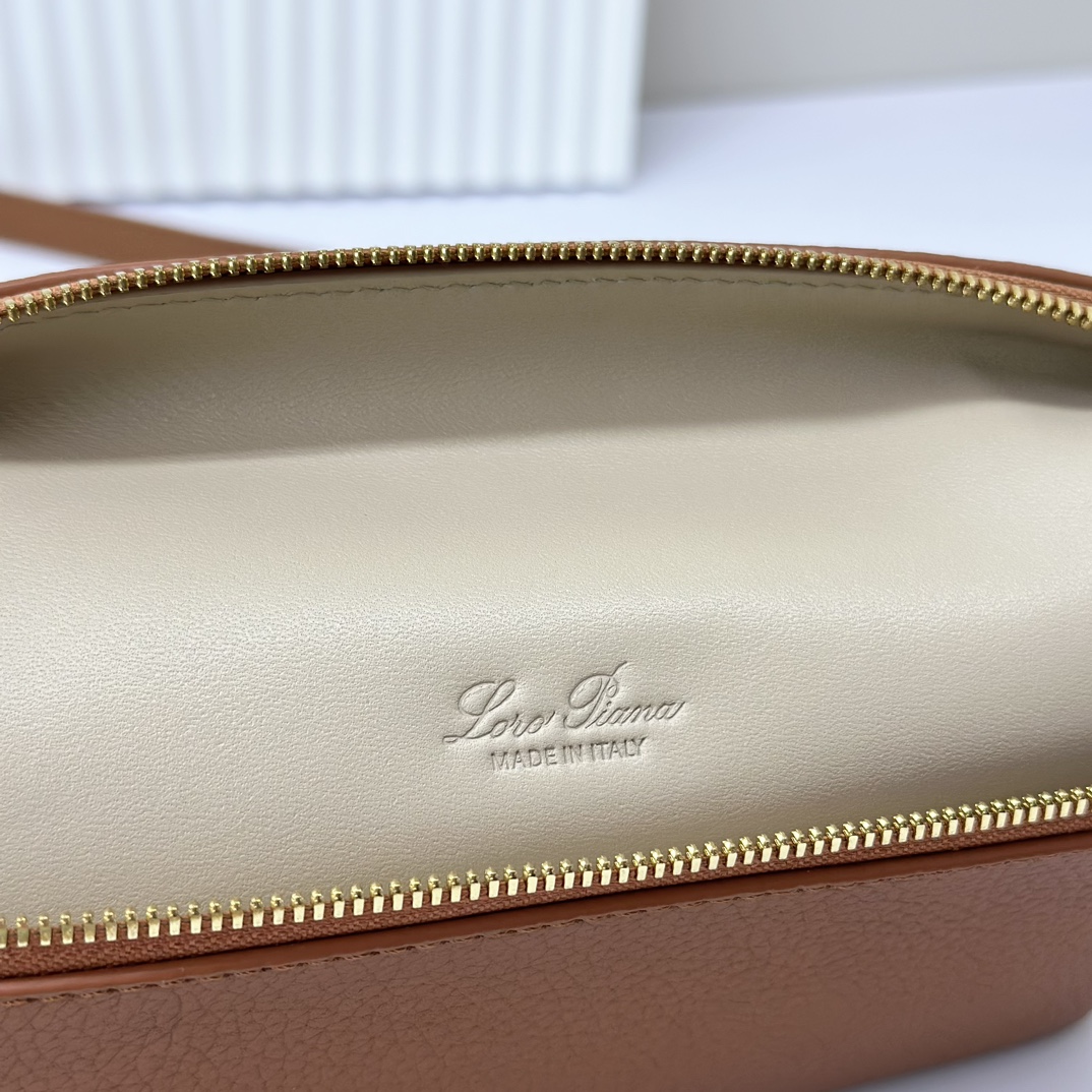 Leather bag Loro Piana Camel in Leather - 39208743