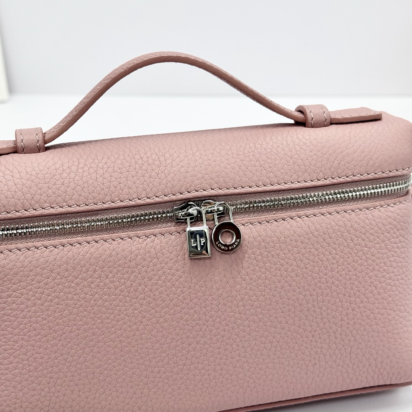 Leather handbag Loro Piana pink in Leather - 42043951
