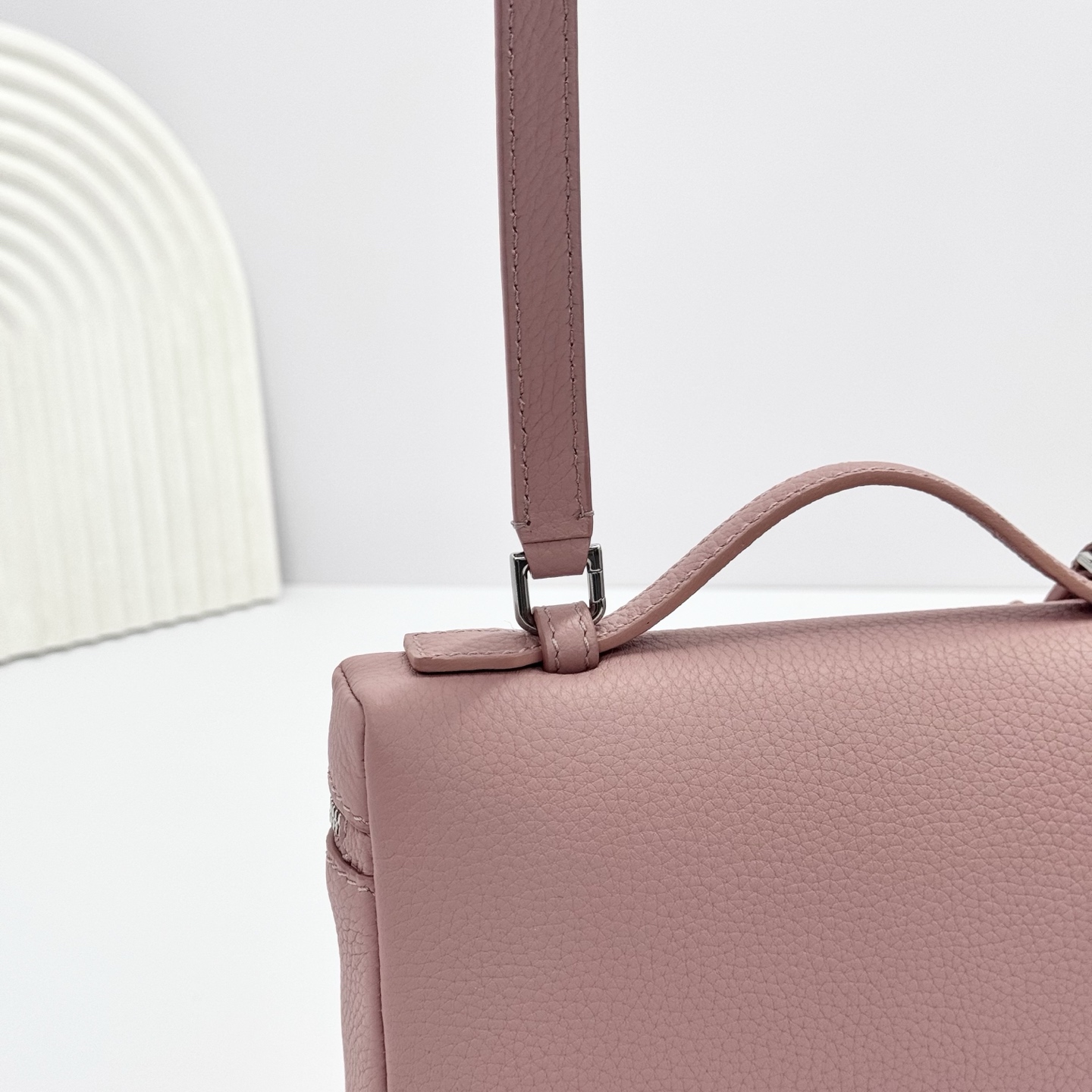 Leather handbag Loro Piana pink in Leather - 42043951