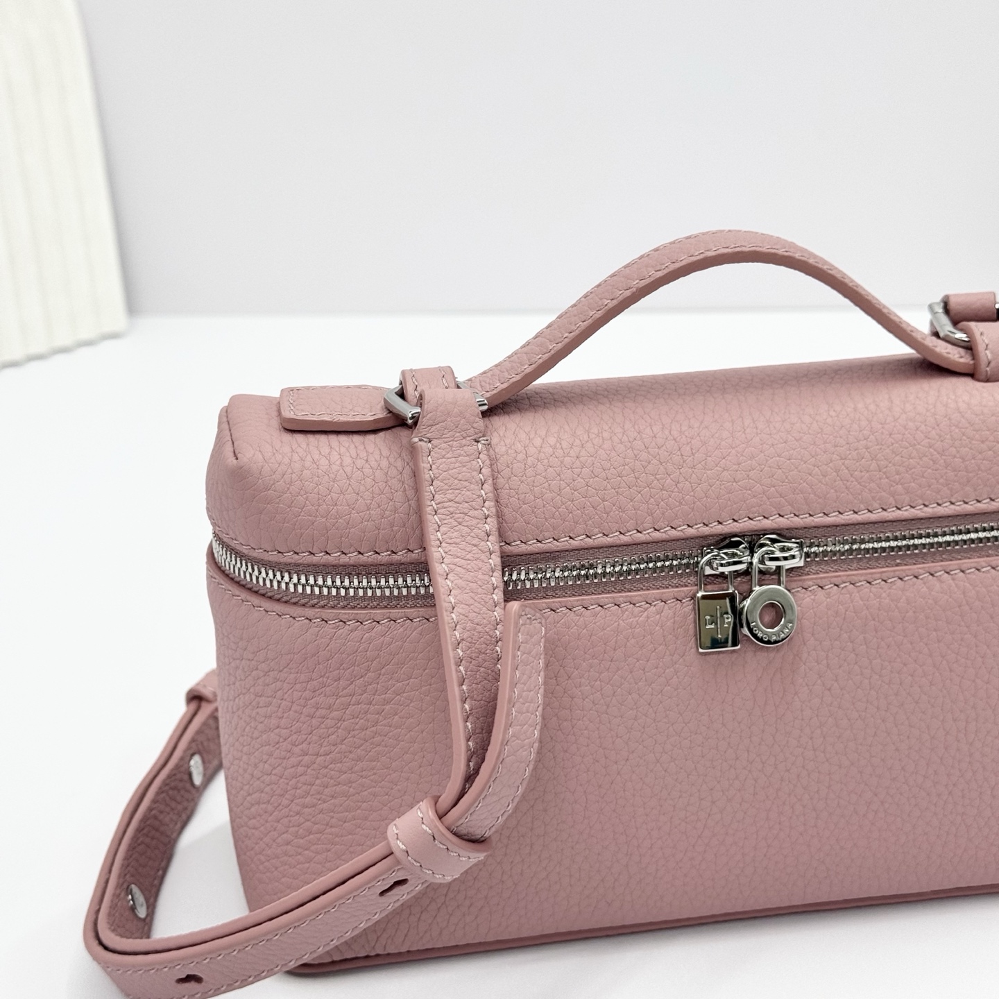 Leather handbag Loro Piana pink in Leather - 42043951