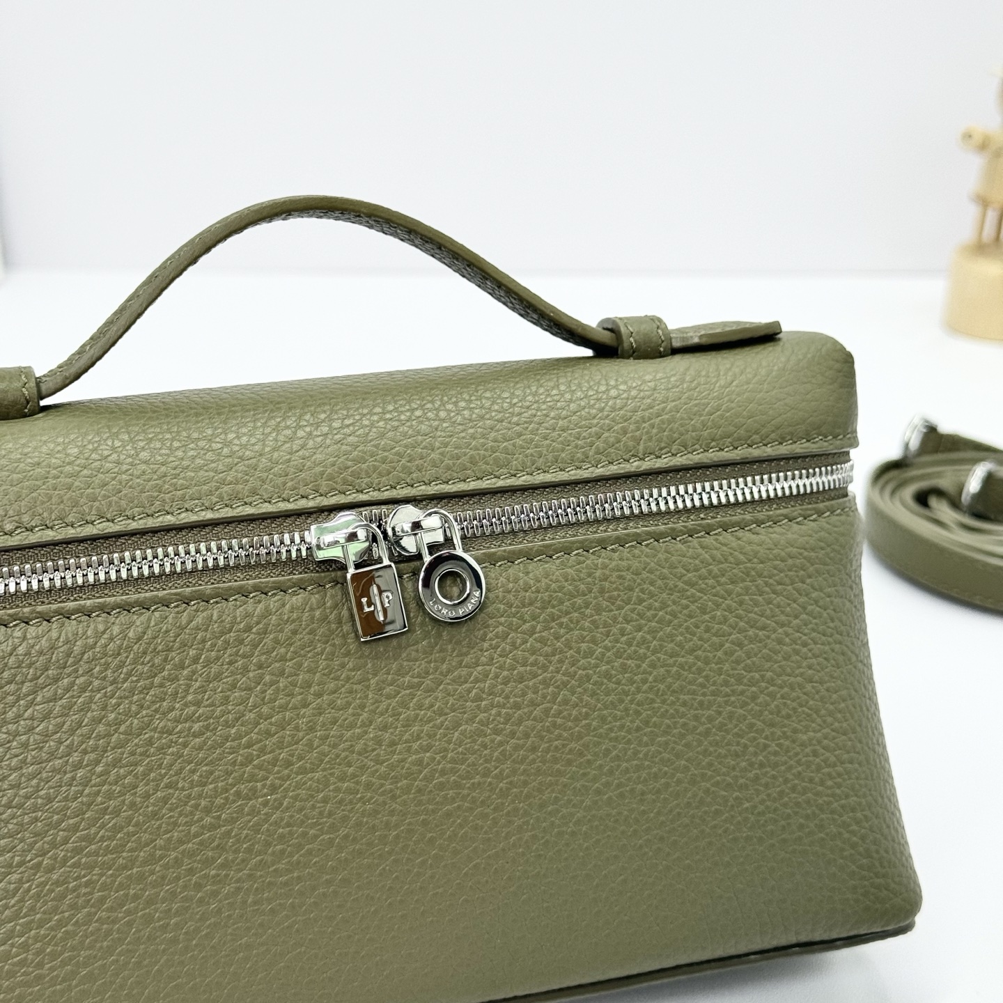 Leather handbag Loro Piana Green in Leather - 42043951