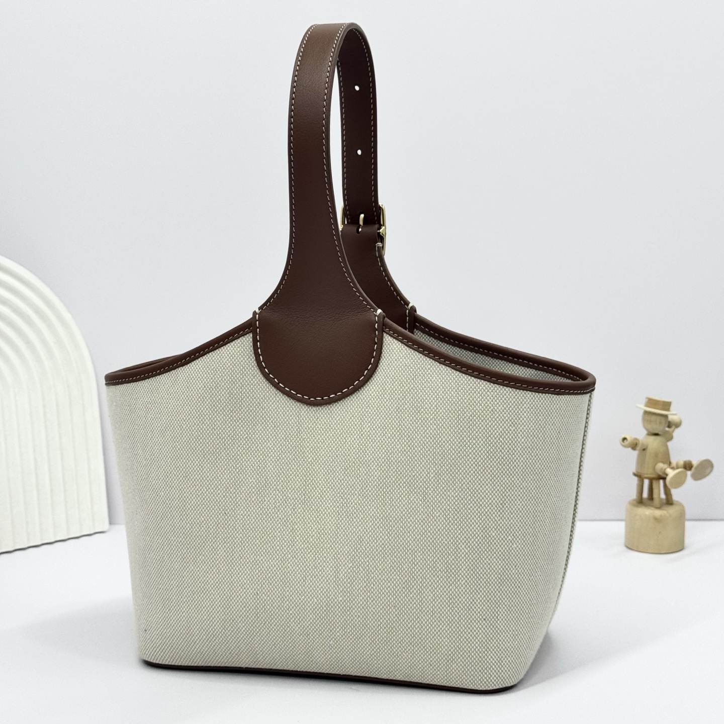 Loro Piana Bobbin Bucket bag Cotton, Linen Natural/Caramel