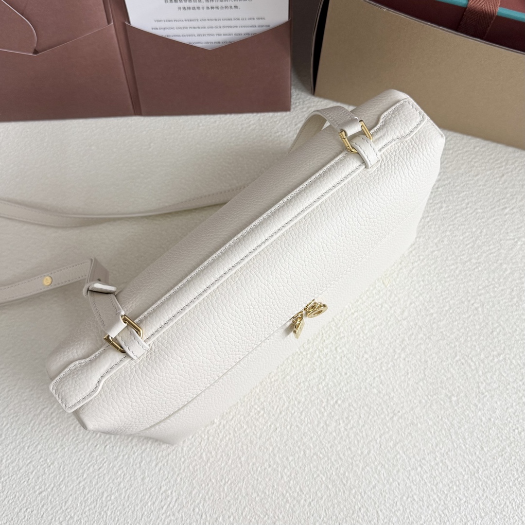 Loro Piana Extra Pocket L27 Grained Calfksin Whisper White/Sun Gold | Loro Piana SA