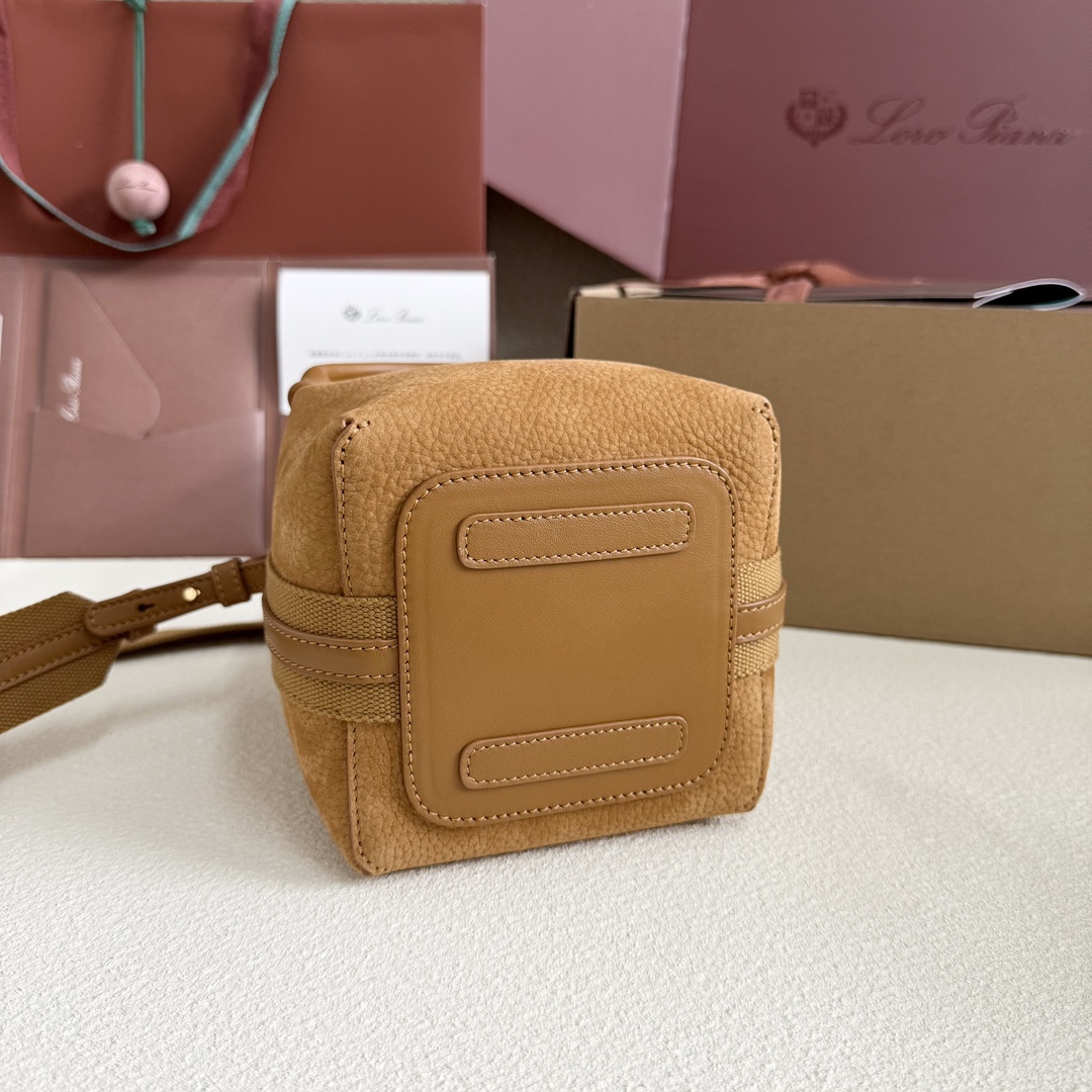 Loro Piana Bale Small leather tote bag in brown - Loro Piana |