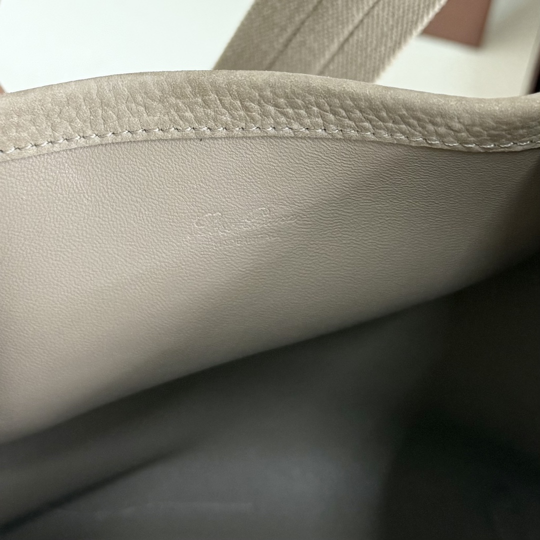 Loro Piana Small Bale bag Grained Calfskin Light Mastic | Loro Piana