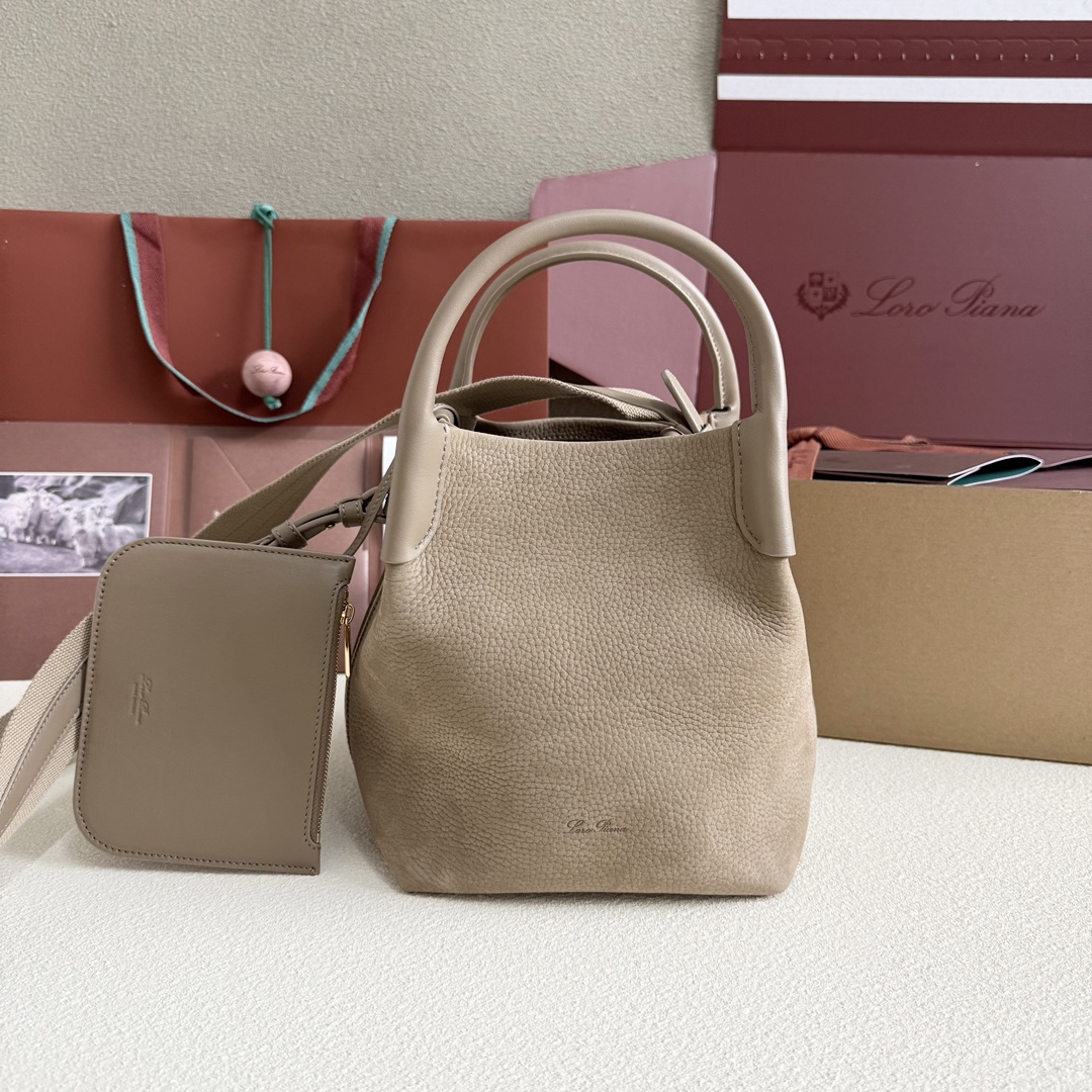 Loro Piana Small Bale bag Grained Calfskin Light Mastic | Loro Piana
