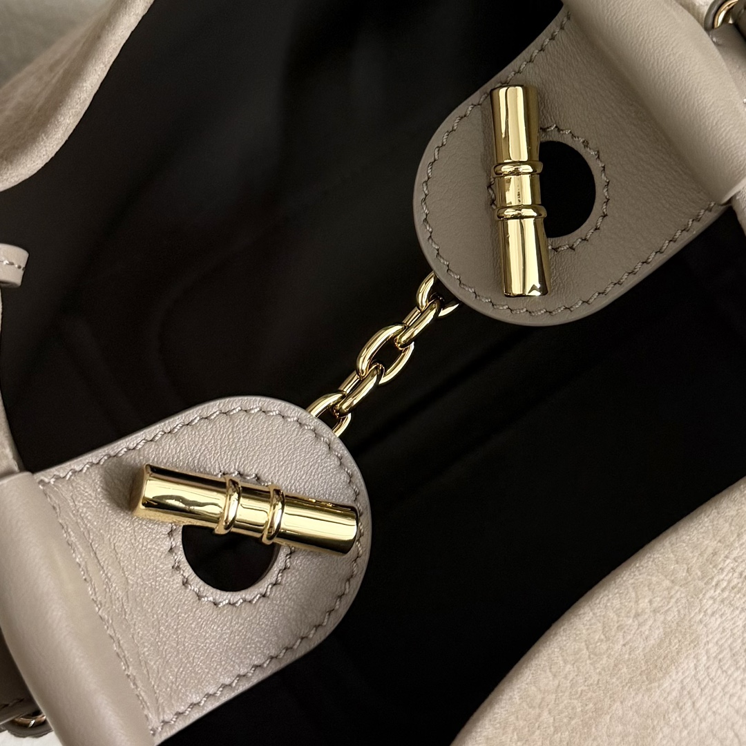 Loro Piana Small Bale bag Grained Calfskin Light Mastic | Loro Piana