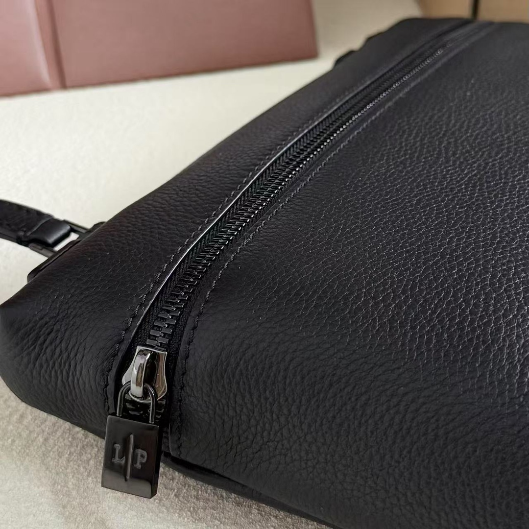 Loro Piana - Full-Grain Leather Pouch Loro Piana Loro Piana04919