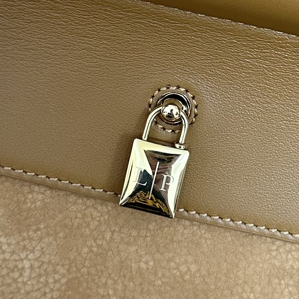 Loro Piana Loom bag L25 Calfskin Bon Ton Brown/Sun Gold | Loro Piana SA