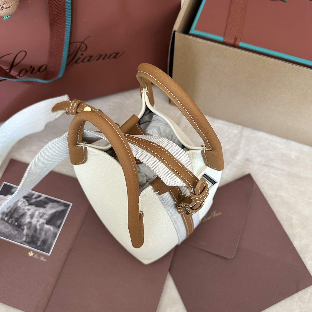 Loro Piana Small Bale bag Calfskin Whisper White/Wheat Bran/Sun Gold | Loro Piana CC