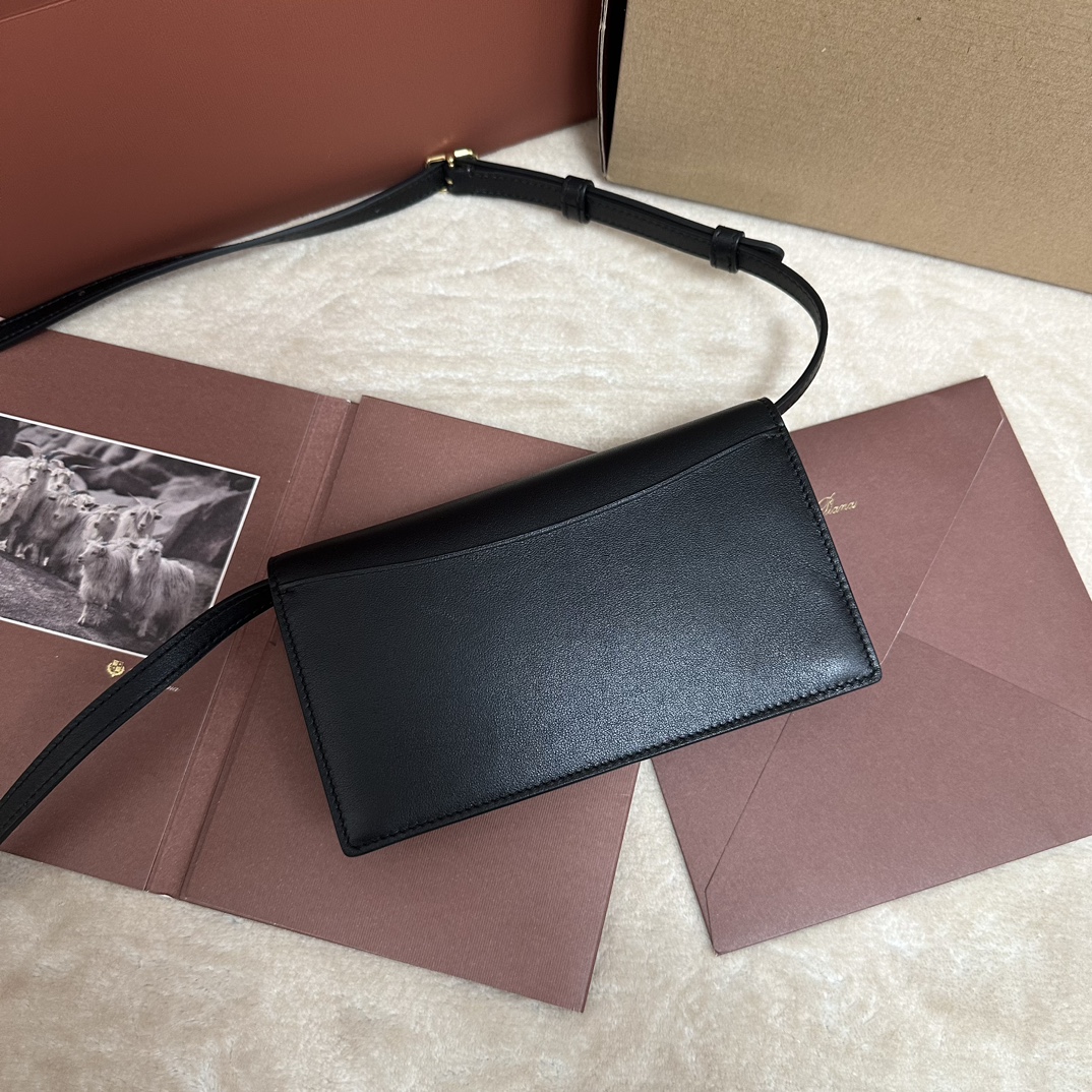 Loro Piana Extra Pochette Calfskin Black/Sun Gold | Loro Piana FR