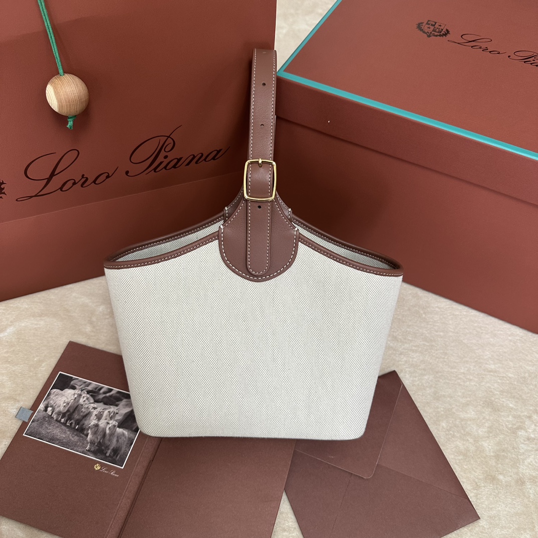 Loro Piana Bobbin Bucket bag Cotton, Linen Natural/Caramel